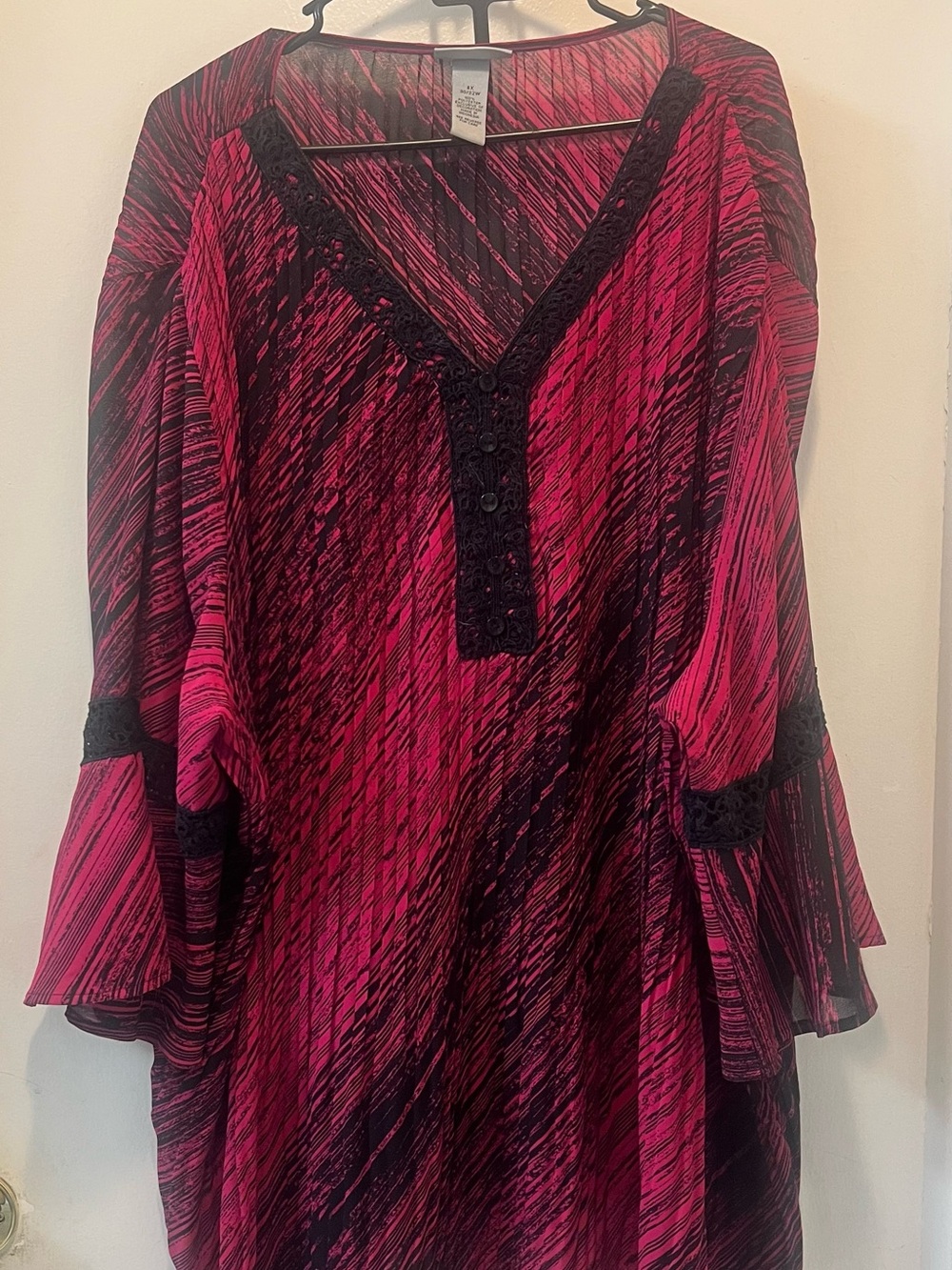 Catherines Hot Pink & Black V-Neck Tunic with Lace Trim